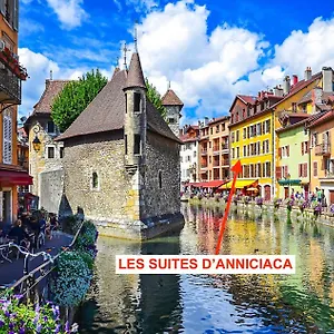 https://les-suites-danniciaca-hyper-centre-avec-vue-sur-le-chateau.hotels-rhonealpes.com